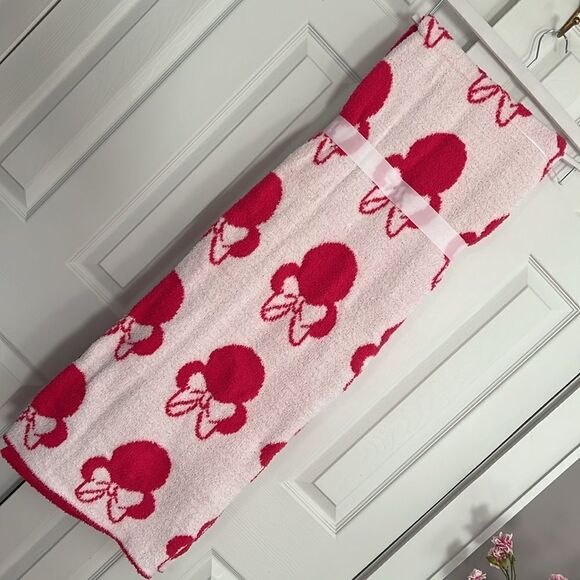 Disney Minnie Mouse Super Soft Reversible Throw in Hot Pink and White - Picture 6 of 12